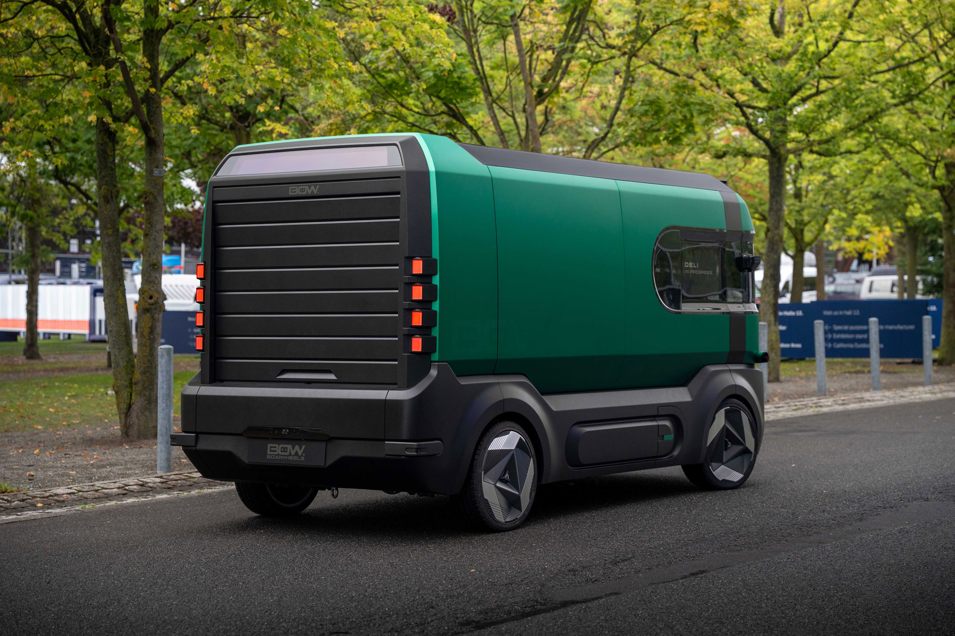 Stellantis Pro One ve UQI Robotics Box-on-Wheels konseptini hayata geçiriyor!