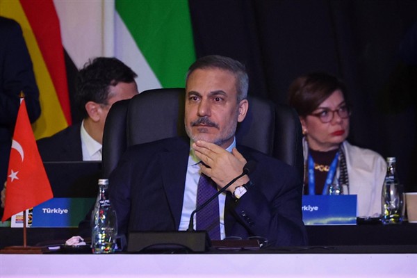 Bakan Fidan, Diyarbakır’da temaslarda bulundu