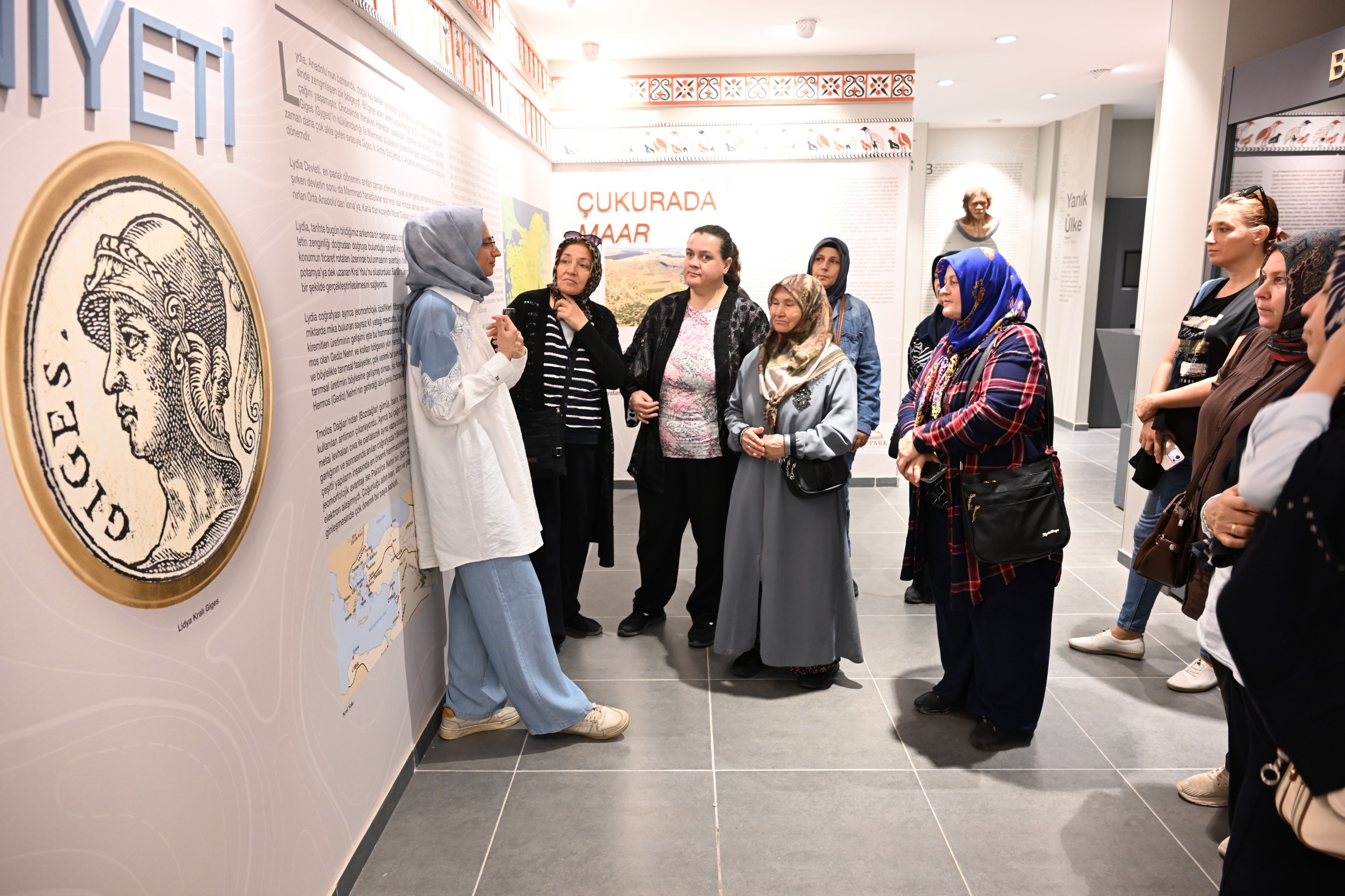 Avrupa Hareketlilik Haftası kapsamında Kula’da yürüyüş ve keşif etkinliği düzenlendi
