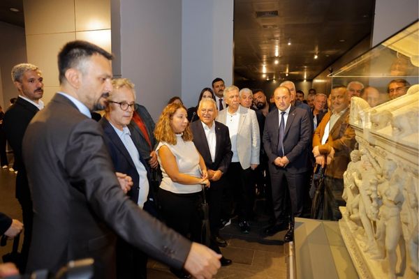 Başkan Büyükkılıç, Kayseri’yi Tarihi Kentler Birliği heyetine tanıttı