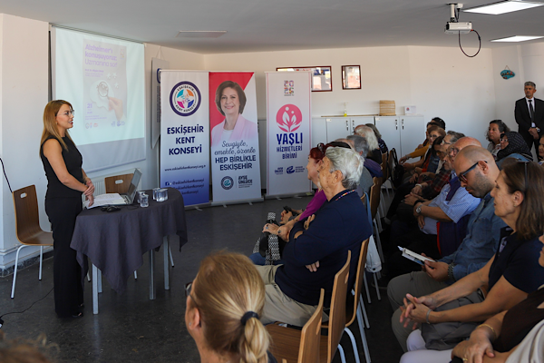 Eskişehir’de Alzheimer ve demans konusunda uzman söyleşisi düzenlendi