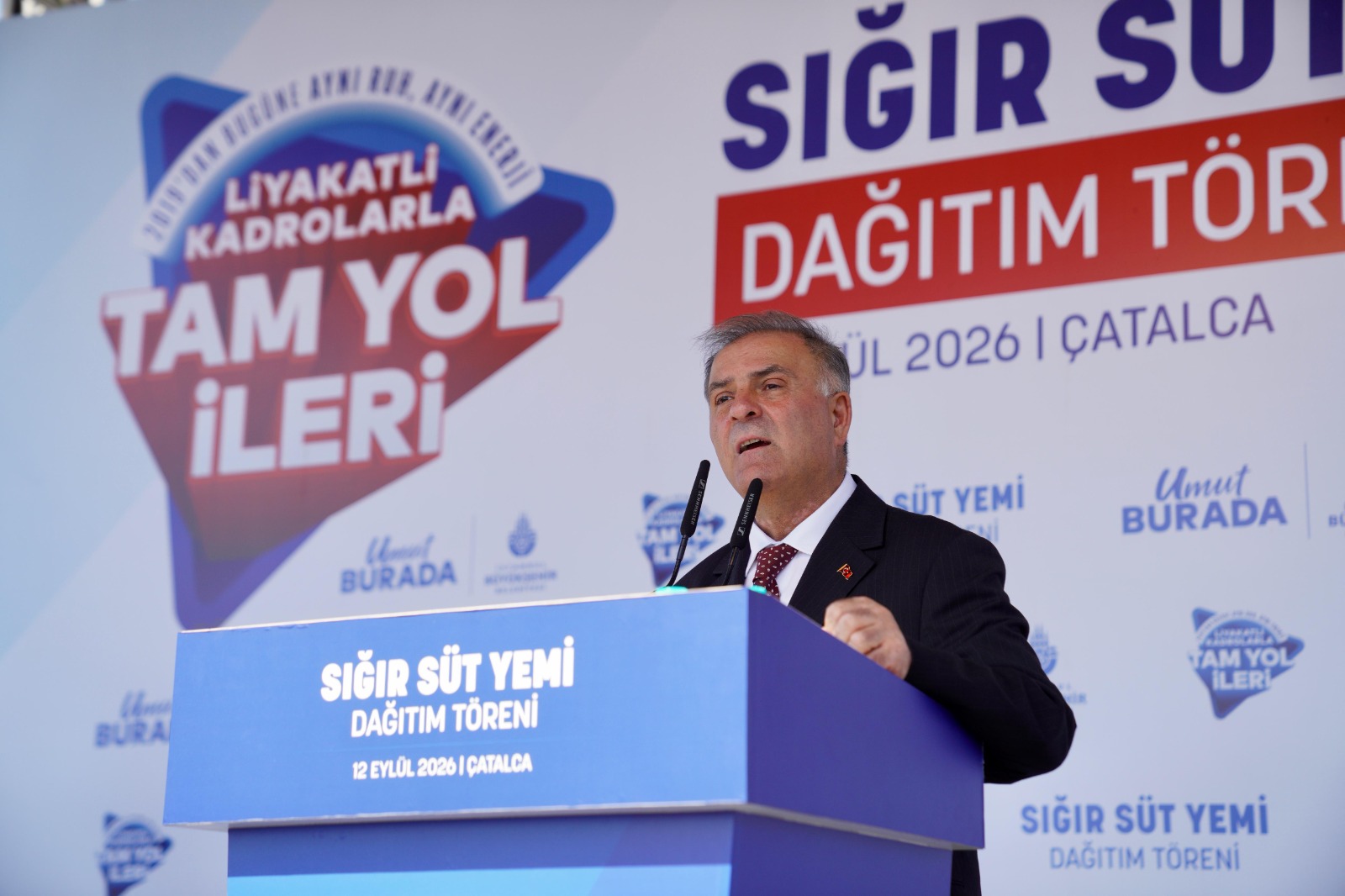 İBB’den Çatalca’daki üreticilere süt yemi desteği