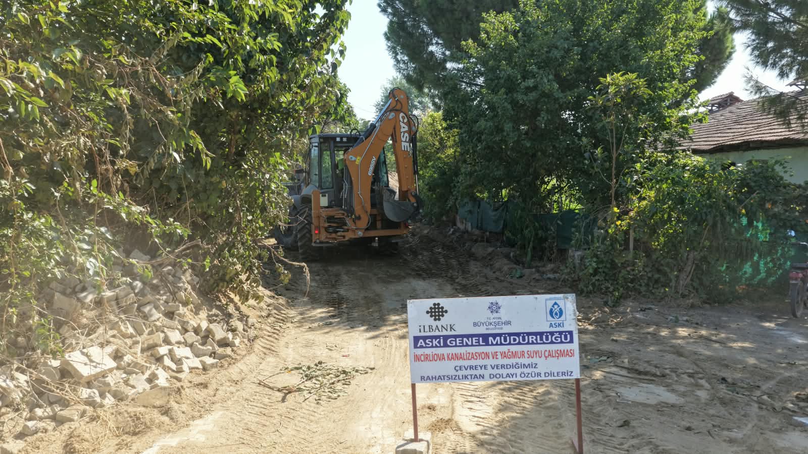 İncirliova’da 1,3 milyar liralık altyapı yatırımı sürüyor