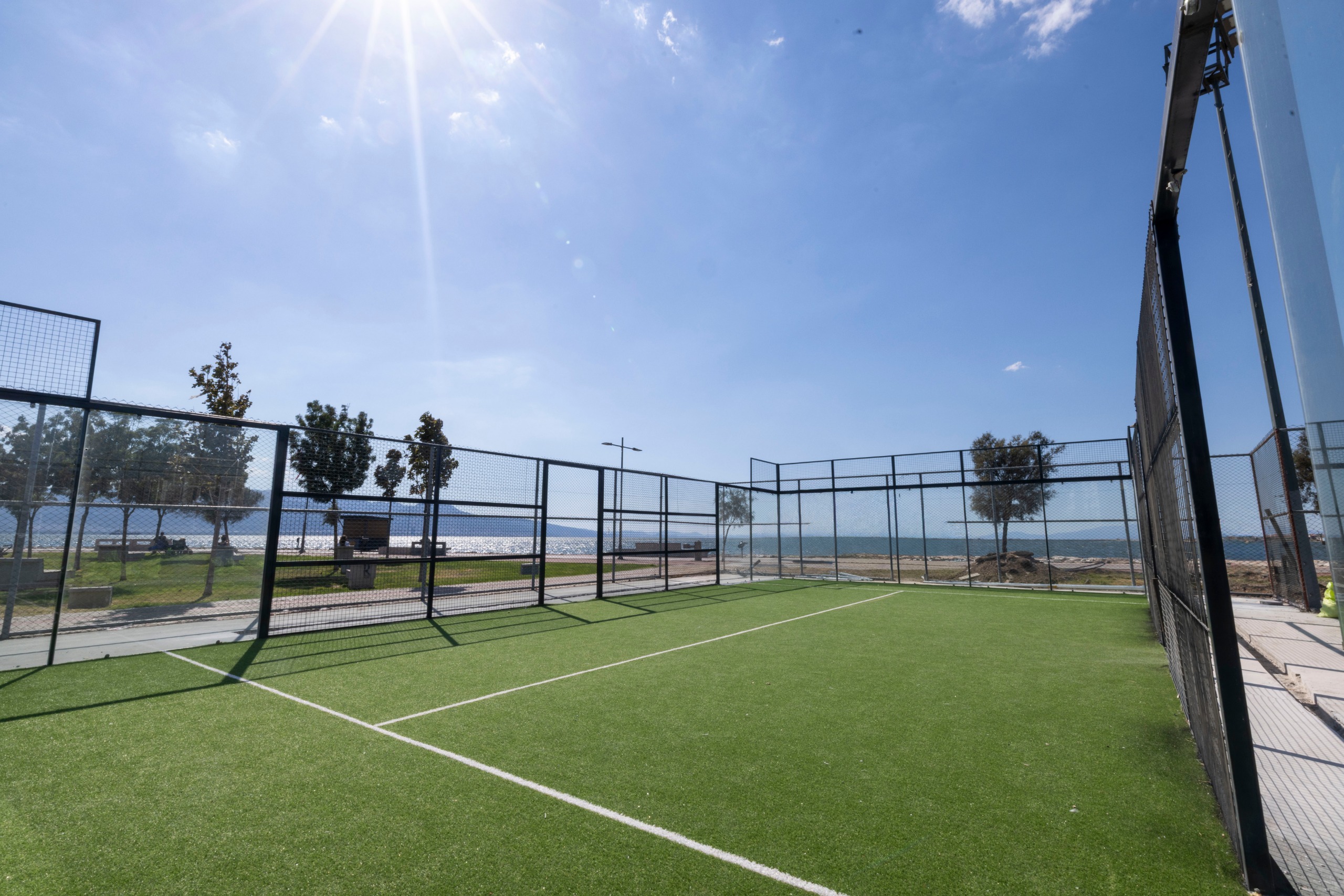 Bostanlı’daki iki padel kortu ekim ayında hizmete girecek