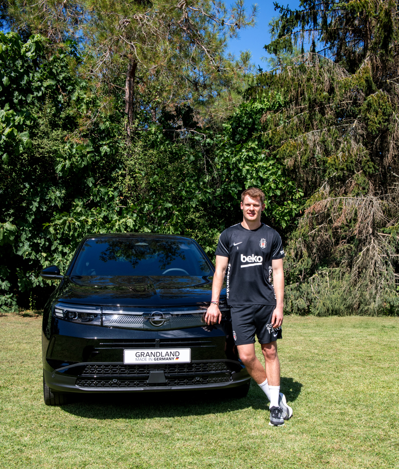 Opel’in global spor tutkusu Türkiye’de Beşiktaş JK ile buluştu