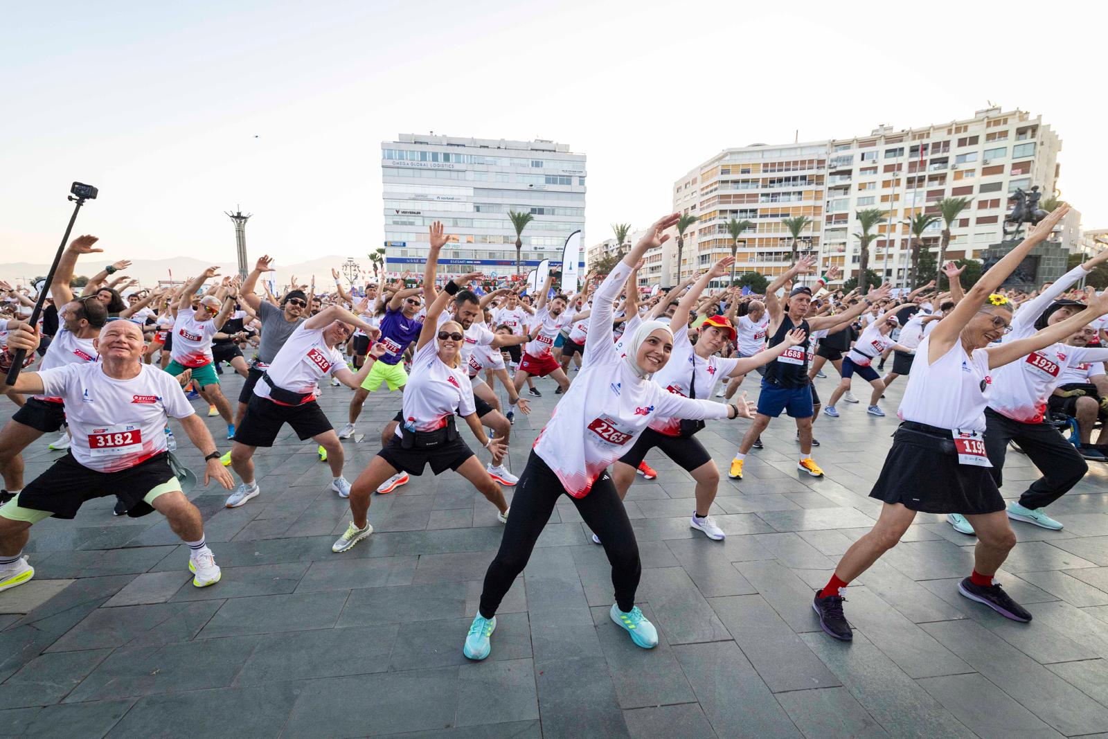 14.Uluslararası 9 Eylül İzmir Yarı Maratonu tamamlandı