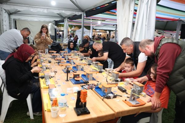 Festivalde çocuklar hem eğlendi hem spor yaptı