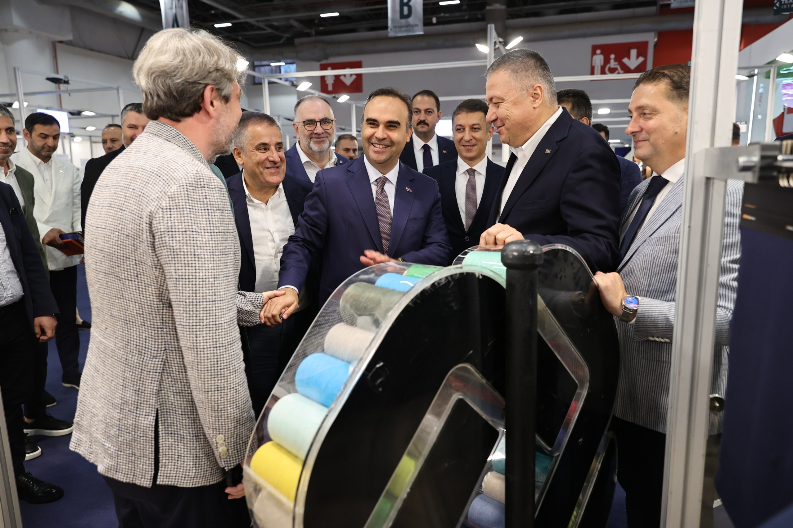 Bakan Kacır: Emek yoğun sektörlerde yaklaşık 1,2 milyon istihdamı koruduk