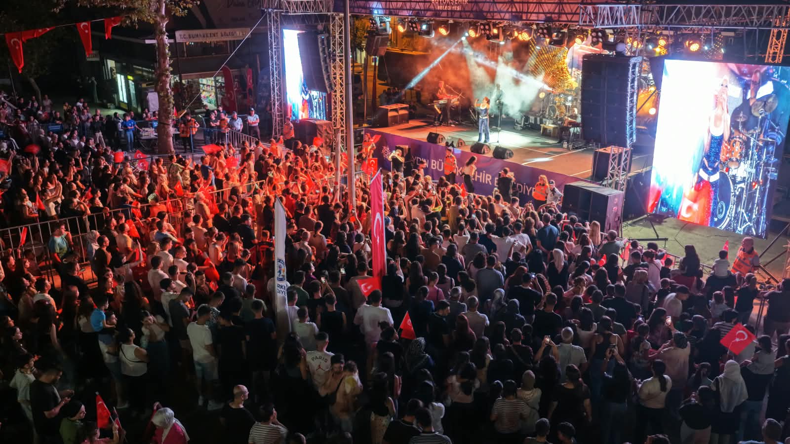 Buharkent’in kurtuluşunun 104. yılı konserle kutlandı