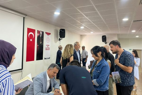 Haymanalı yazarlar eğitim ve tarih söyleşisinde buluştu