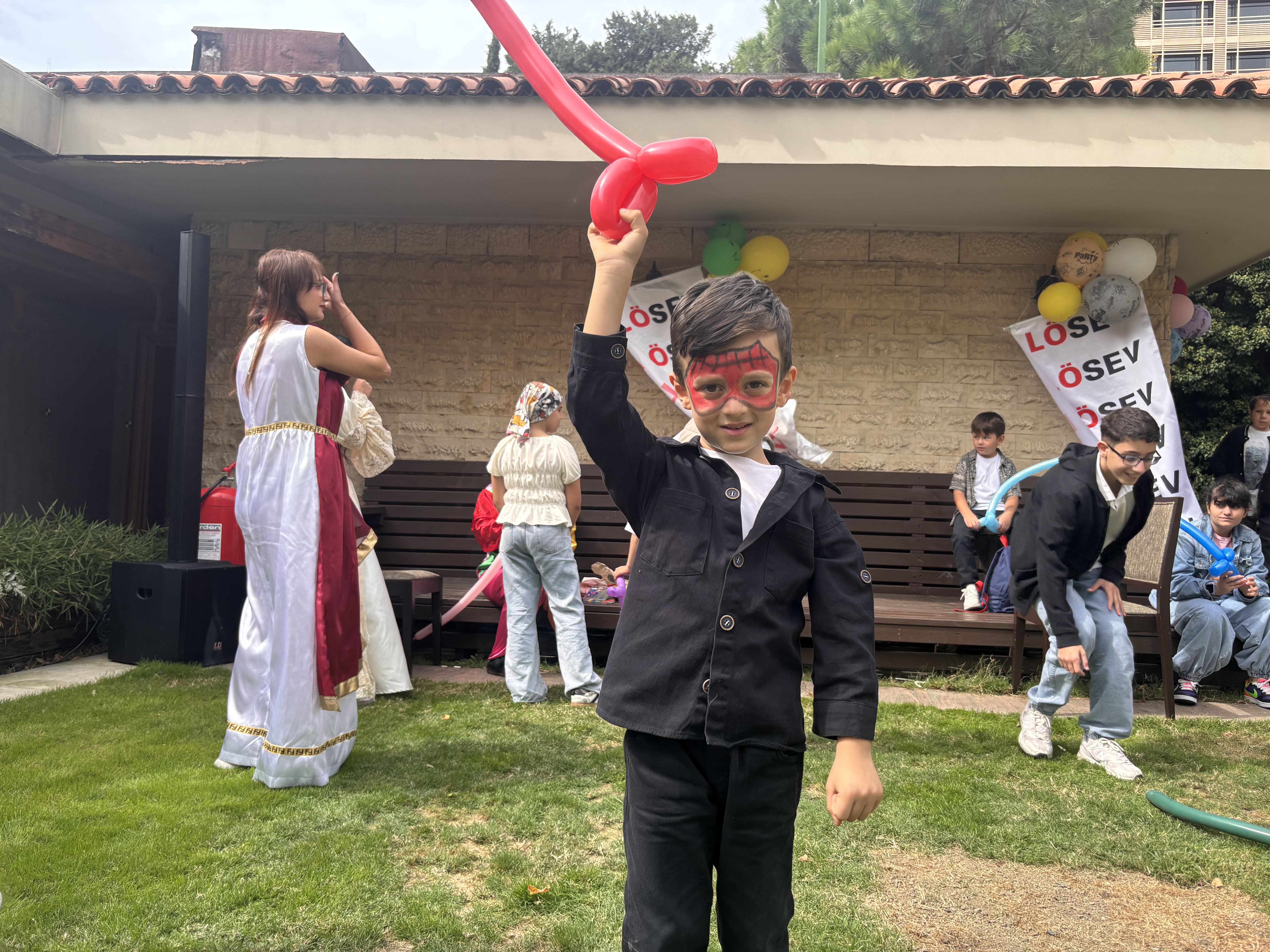 LÖSEV’li çocukları okula merhaba dedi