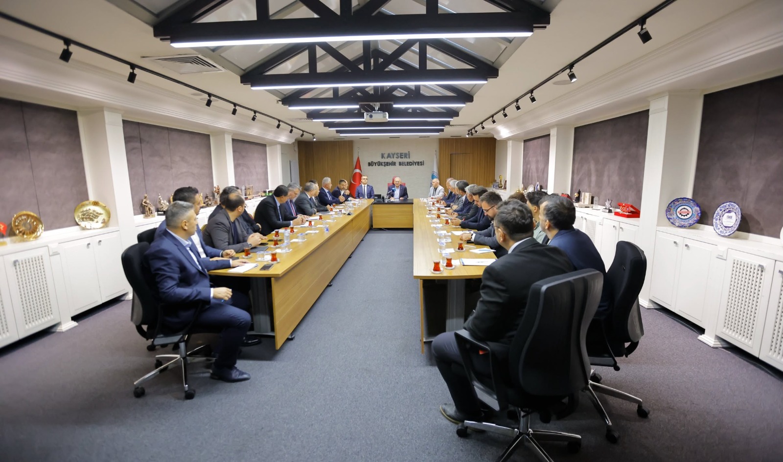 Başkan Büyükkılıç, Kocasinan muhtarlarıyla istişare toplantısında buluştu