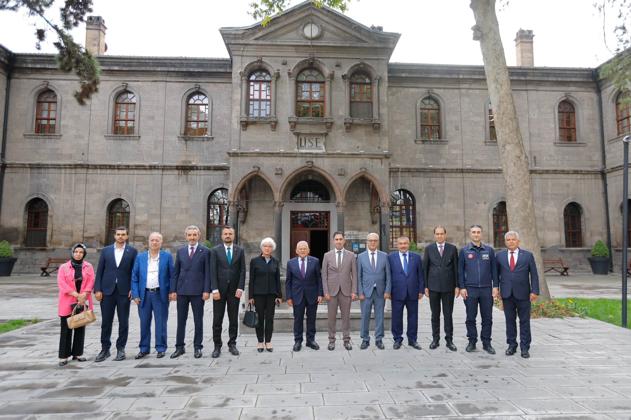 Başkan Büyükkılıç, Kayseri Kent Konseyi’nin yeni yönetimini ağırladı