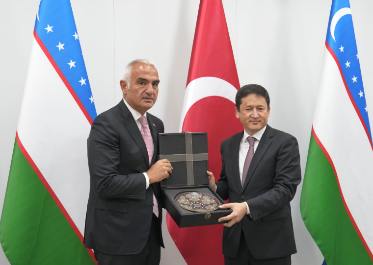 Bakan Ersoy, Özbekistan’ın bağımsızlığının 35. yıl dönümünde Taşkent’te