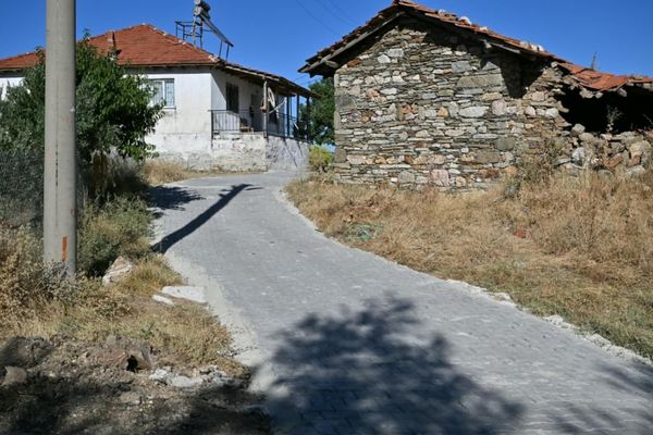 Gölbaşı Mahallesi ilk kez parke taşıyla buluşuyor