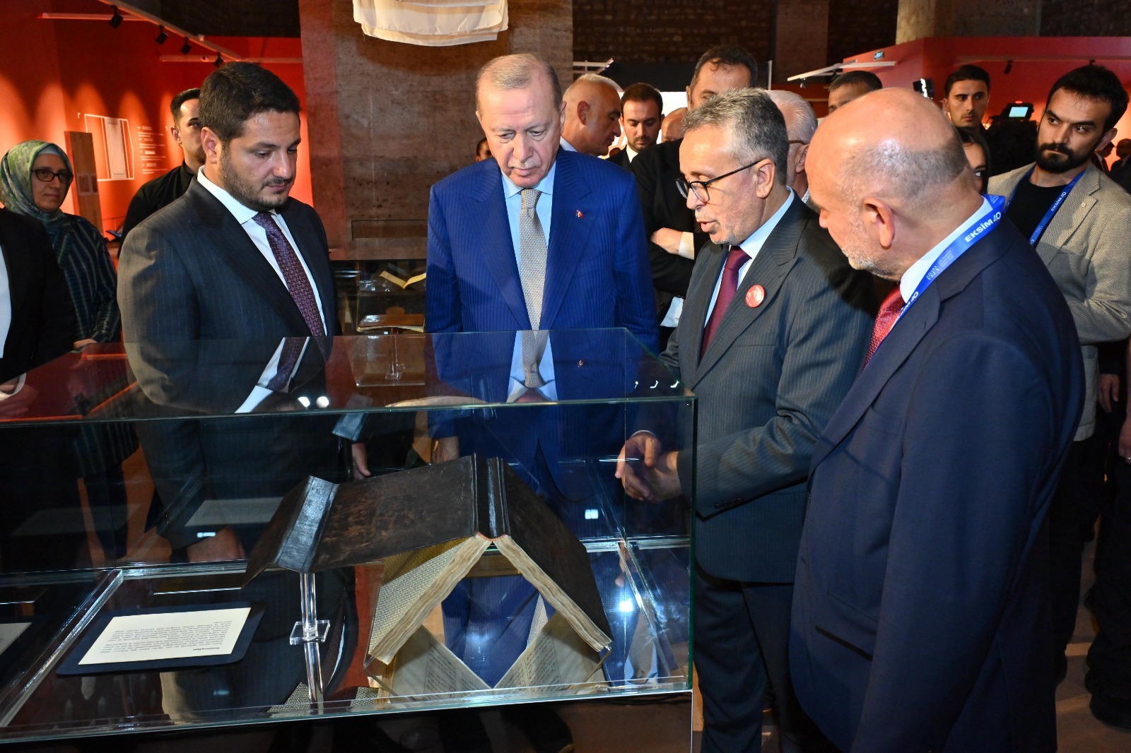 “Kitaba Vefa” Sergisi Cumhurbaşkanı Recep Tayyip Erdoğan tarafından açıldı