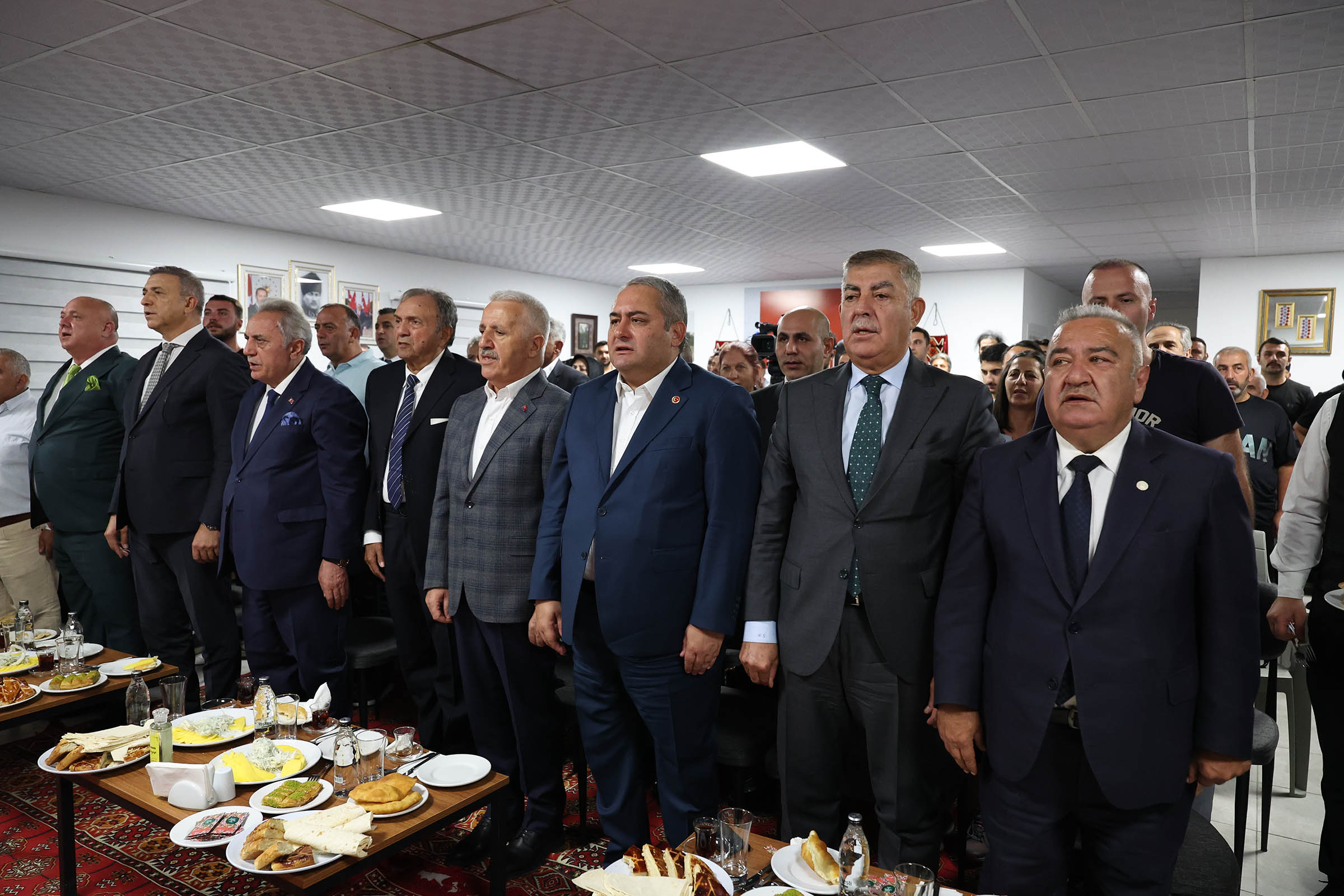 Keçiören’de Aşıklar Konağı programında 11 aşık sahne aldı