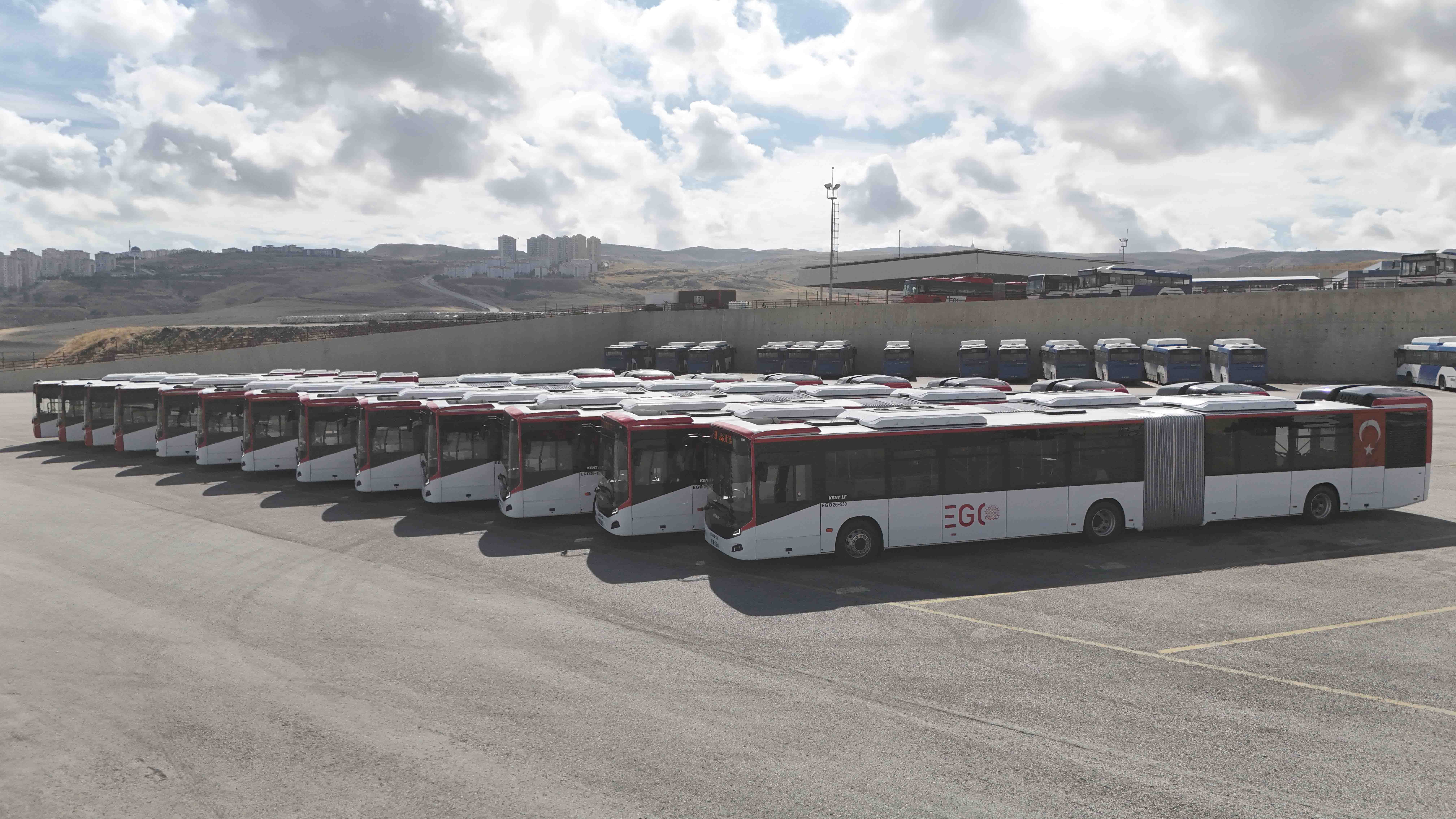 EGO filosuna 13 yeni otobüs daha katıldı