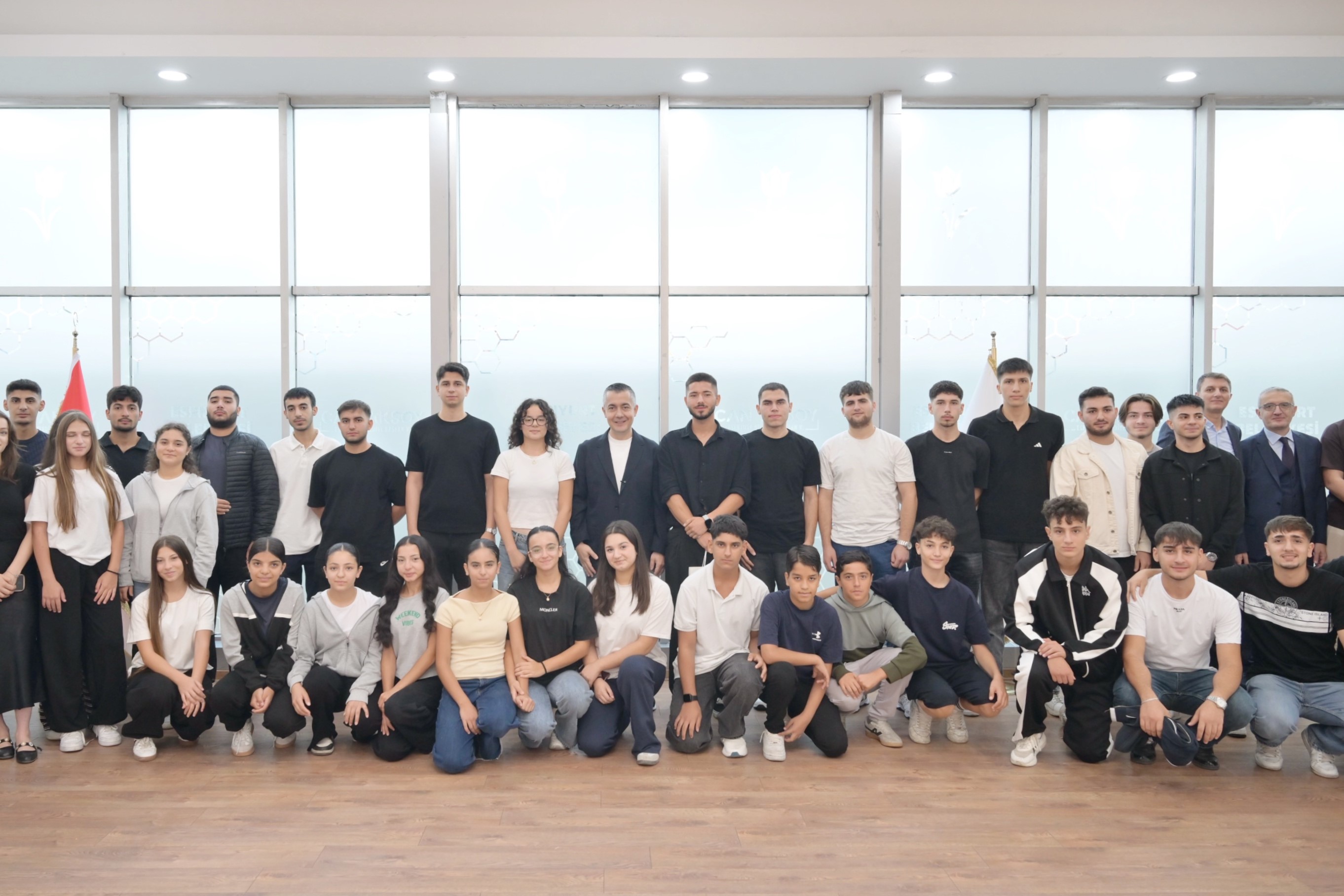 Esenyurt Belediyesi Spor Akademisi öğrencileri hayallerine kavuştu