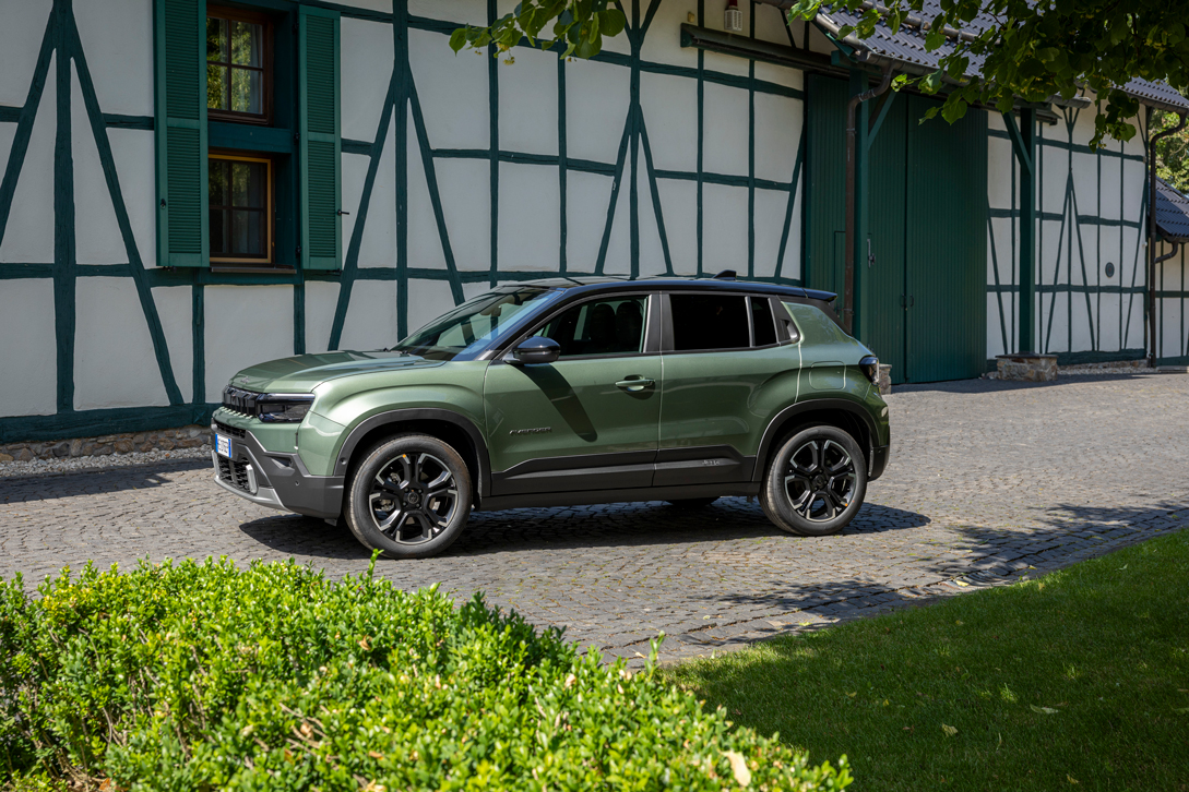 Yeni Jeep Avenger Türkiye’de yollara çıktı