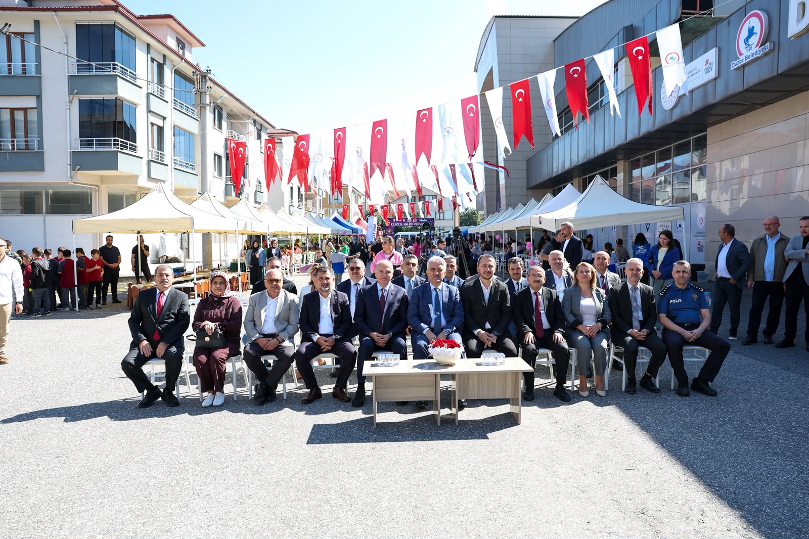 Düzce Bilim Şenliği’nde protokol açılışı gerçekleştirildi