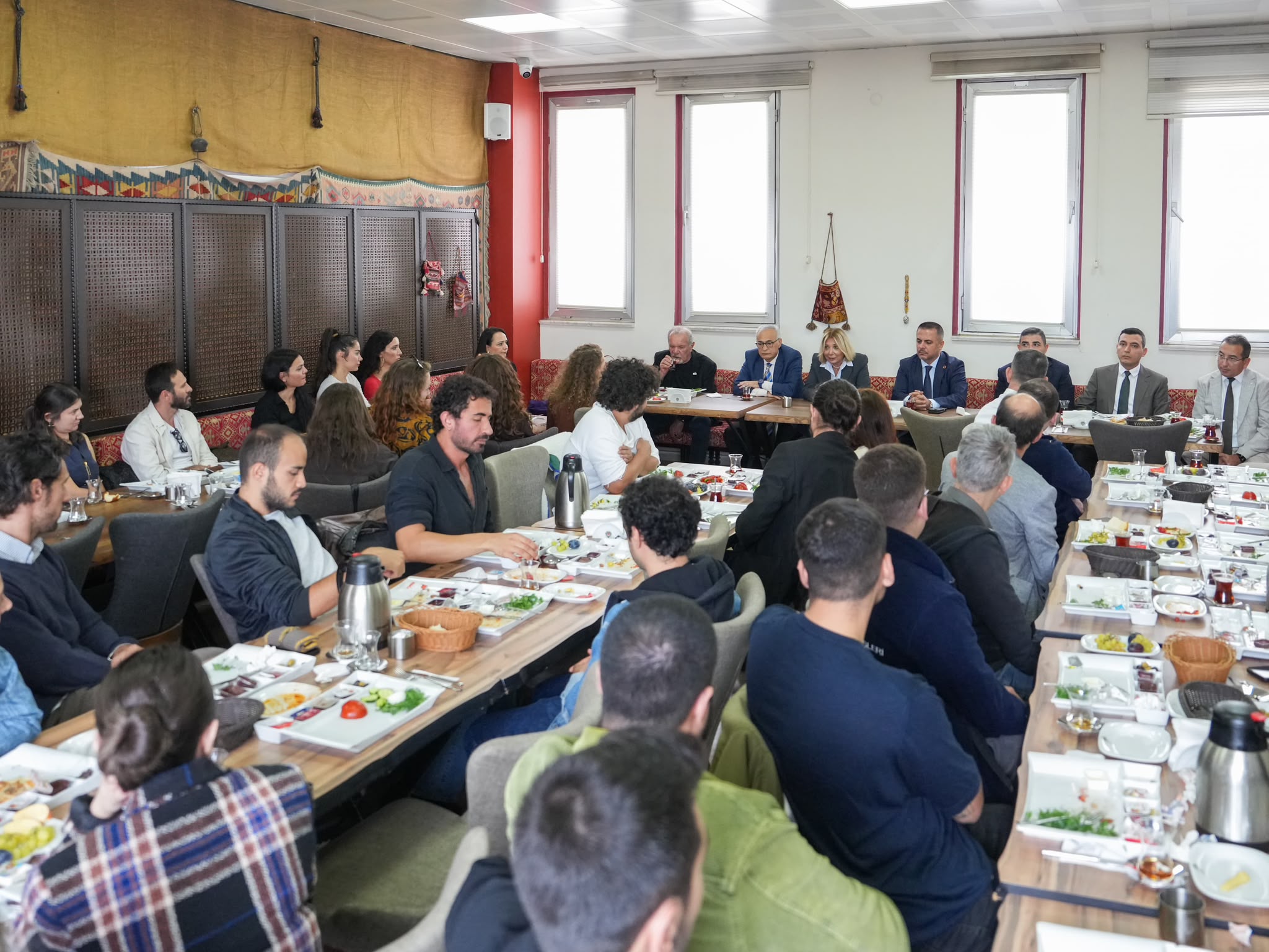 Dilber, Etimesgut’taki kültür sanat ekipleriyle bir araya geldi