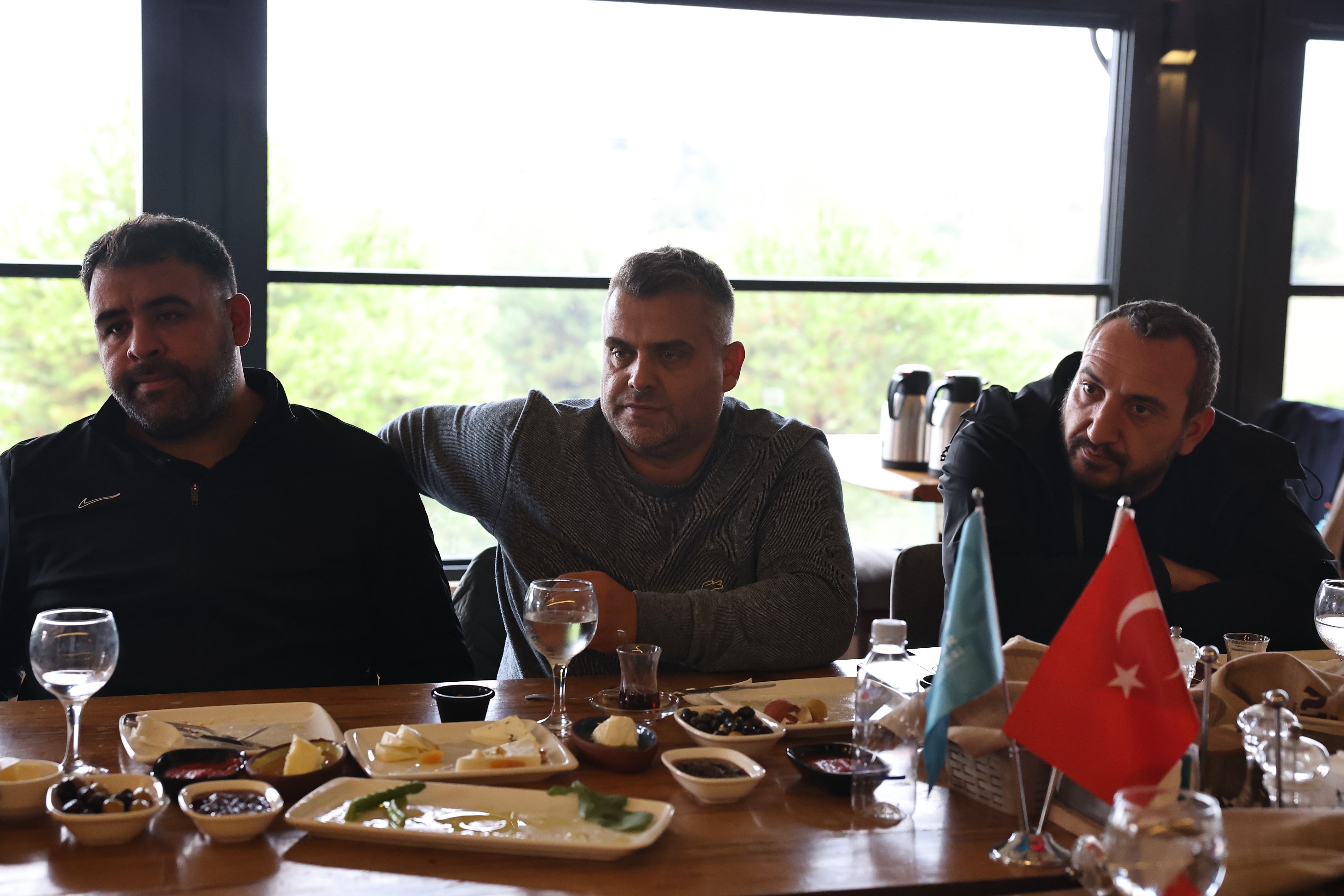 Başkan Özdemir, Bursaspor tribün liderleriyle buluştu