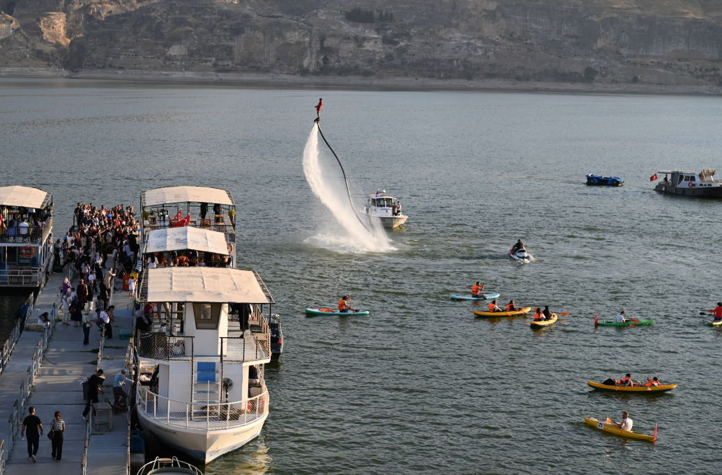 Batmanlılar Hasankeyf festivaline akın etti