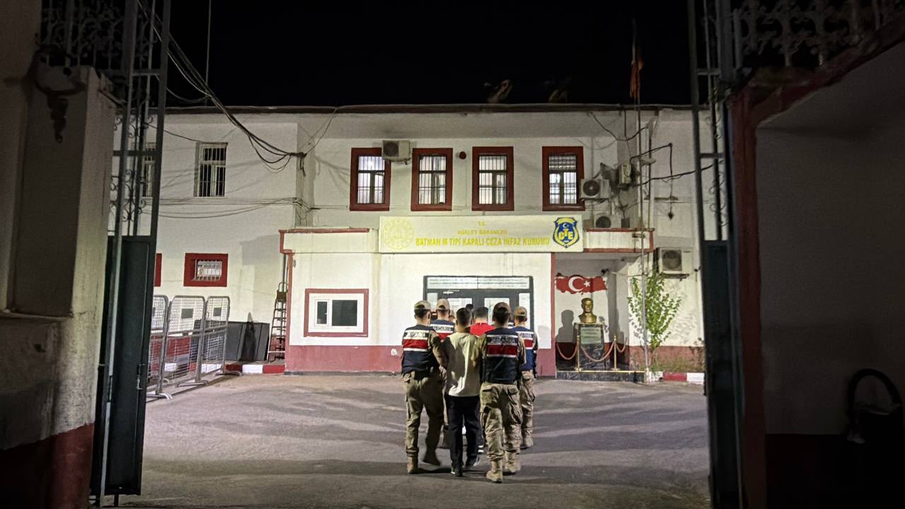 Siirt merkezli bahis operasyonunda 7 şüpheli tutuklandı