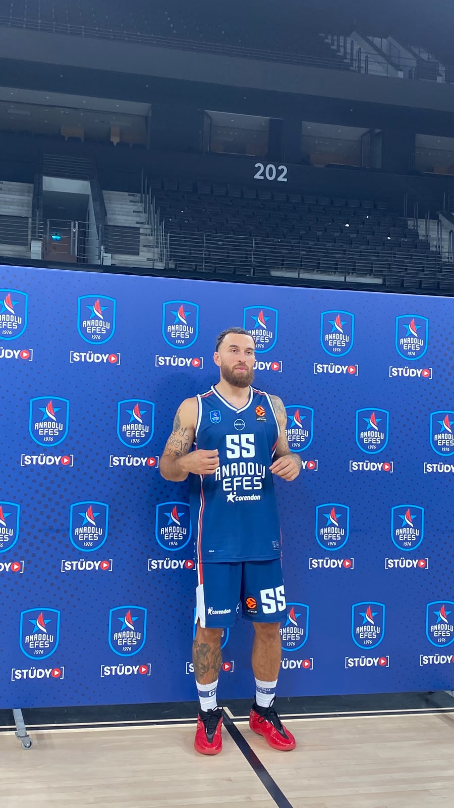Anadolu Efes’in 2026-2027 sezonu EuroLeague Medya Günü gerçekleştirildi
