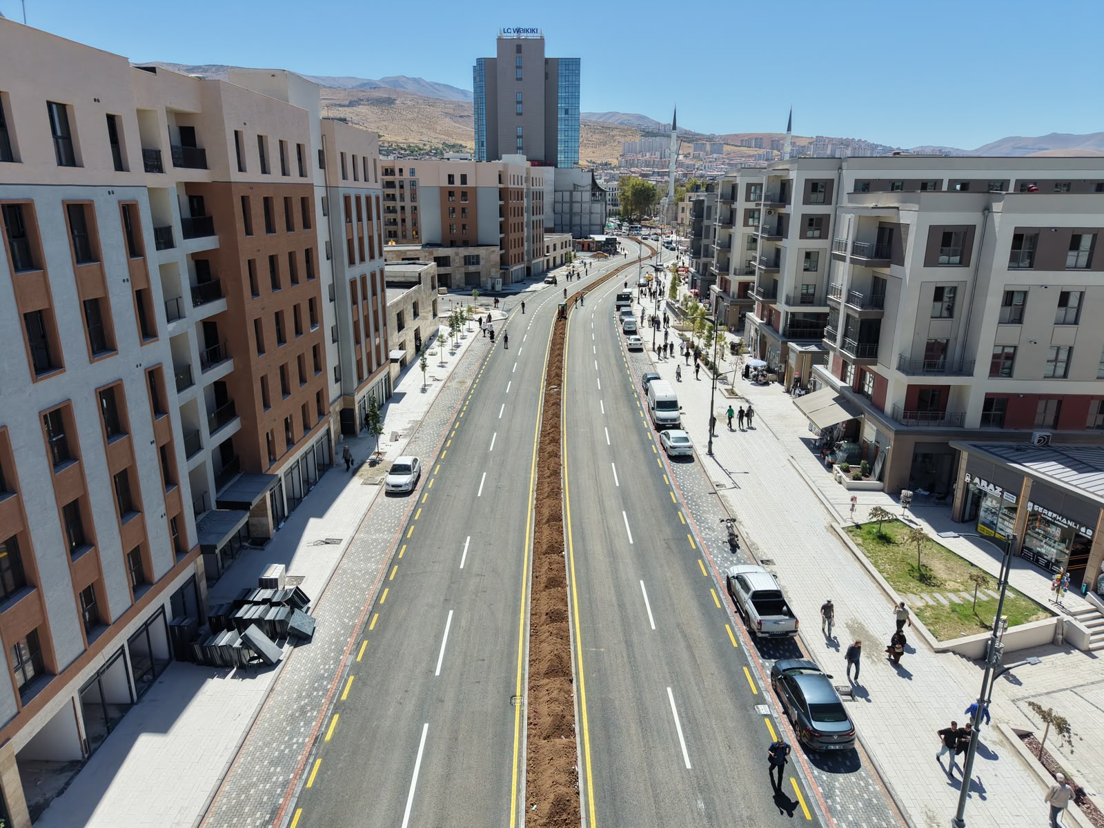 Malatya’da Kışla-Akpınar Kavşağı ve bağlantı yolları trafiğe açıldı
