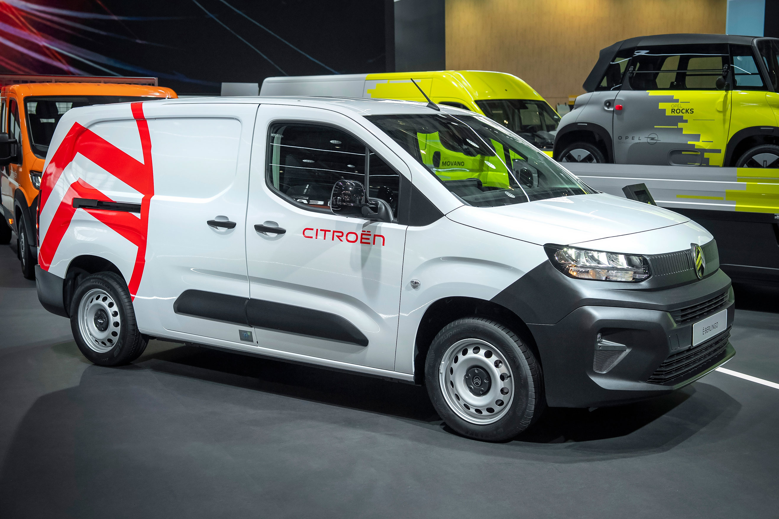 Stellantis Pro One IAA Hannover’de mobilitenin geleceğini şekillendiriyor!