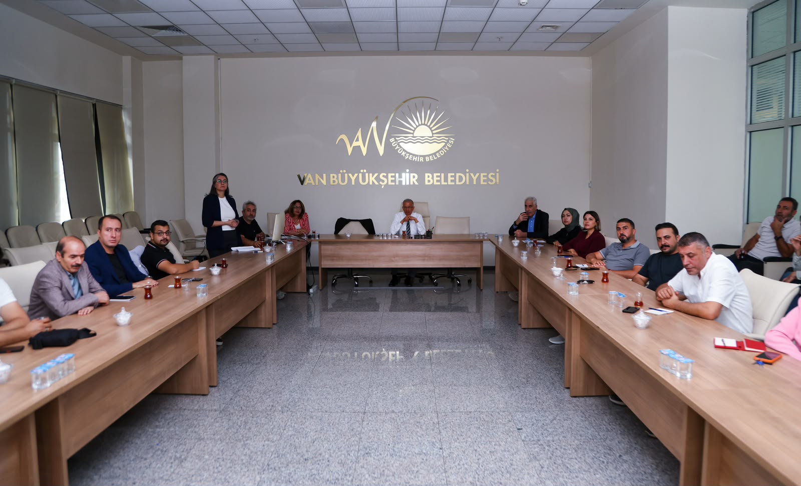 Van Büyükşehir Belediyesi’nde şube müdürlerine resmi yazışma eğitimi