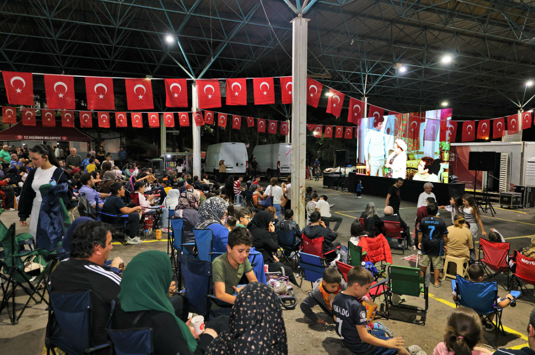 Keçiören’de açık hava sinemasında Yeşilçam nostaljisi