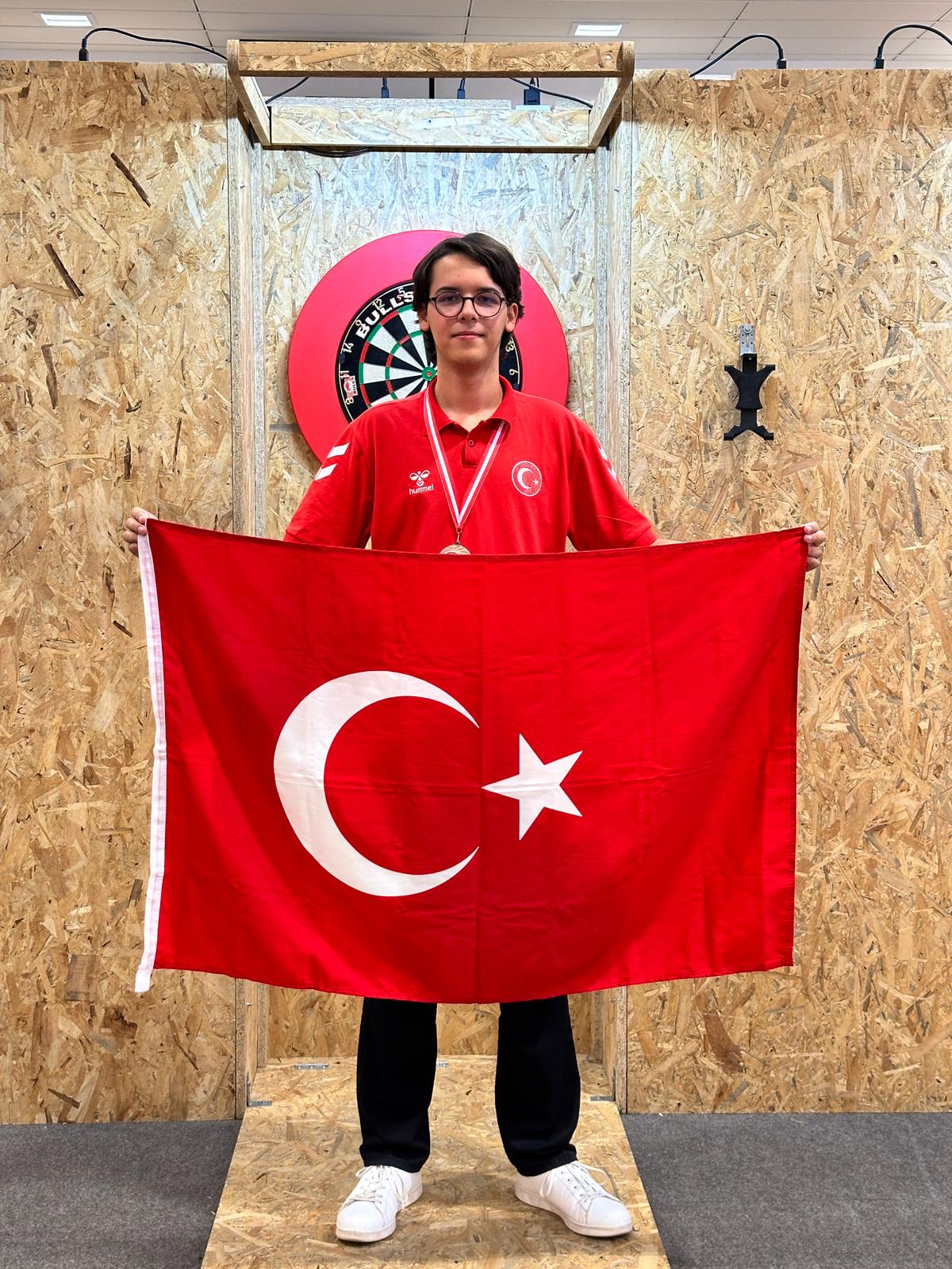 Yıldırım Belediyesporlu dartçılardan Avusturya’da 5 madalya