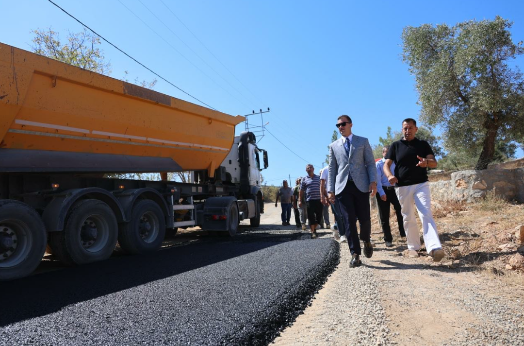 Mandalinci, Çamlık’taki asfalt çalışmalarını inceledi