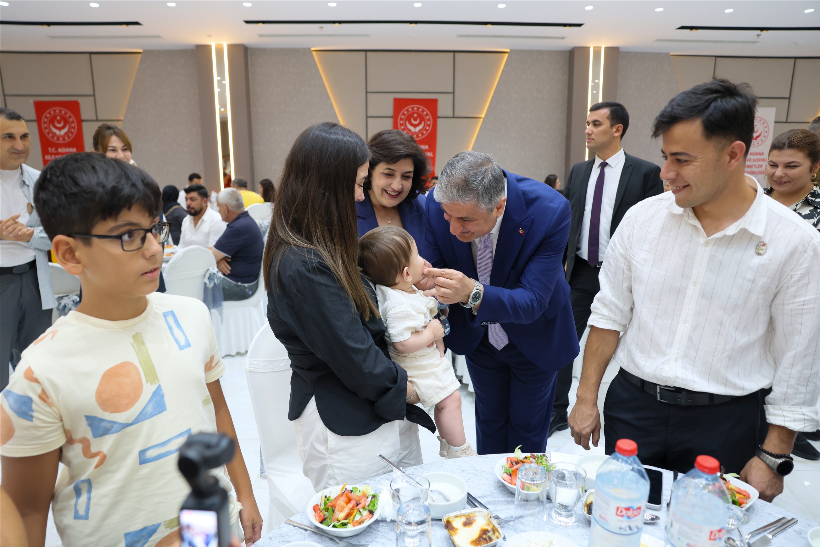 Adana’da gaziler onuruna yemek programı düzenlendi