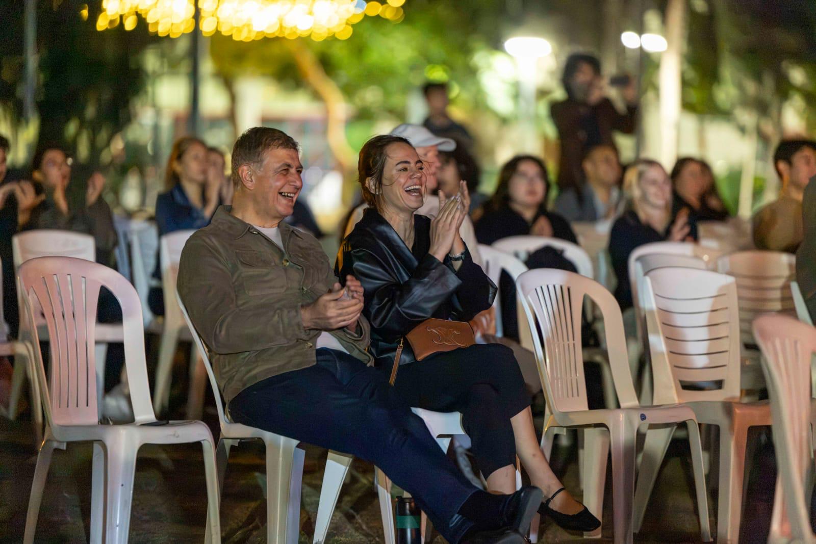İzmir Oda Orkestrası yeni sezonu Zeytin Sahne’de açtı