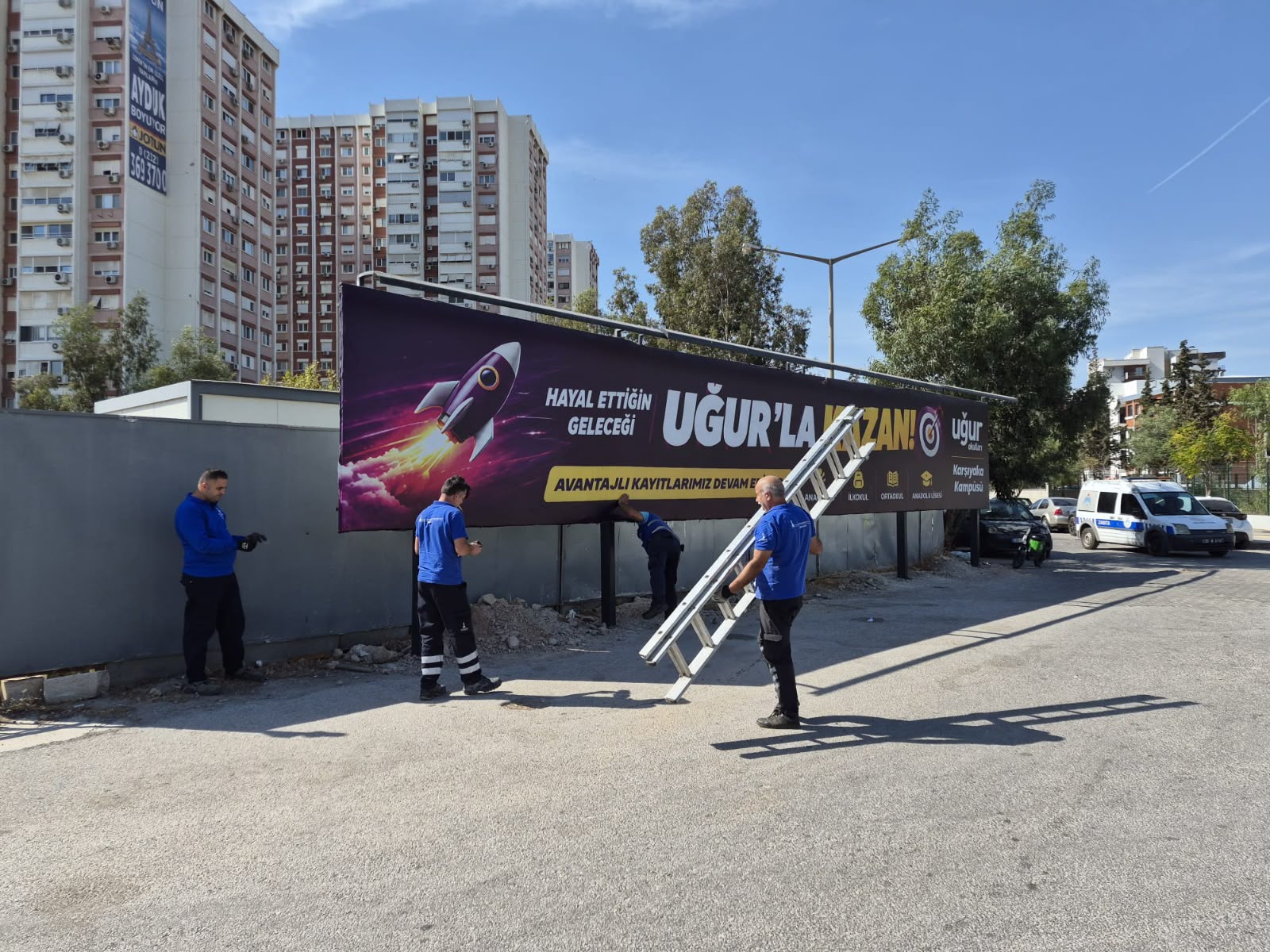 İzmir Büyükşehir Belediyesi’nden Karşıyaka’daki reklam ünitelerine ilişkin açıklama