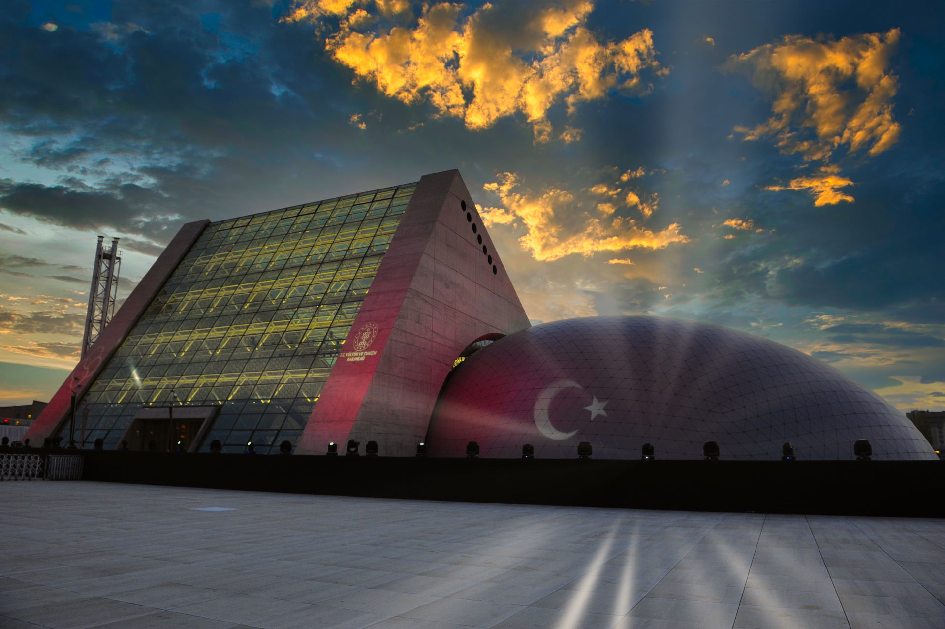 Viyana’dan Ankara ve İstanbul sahnelerine