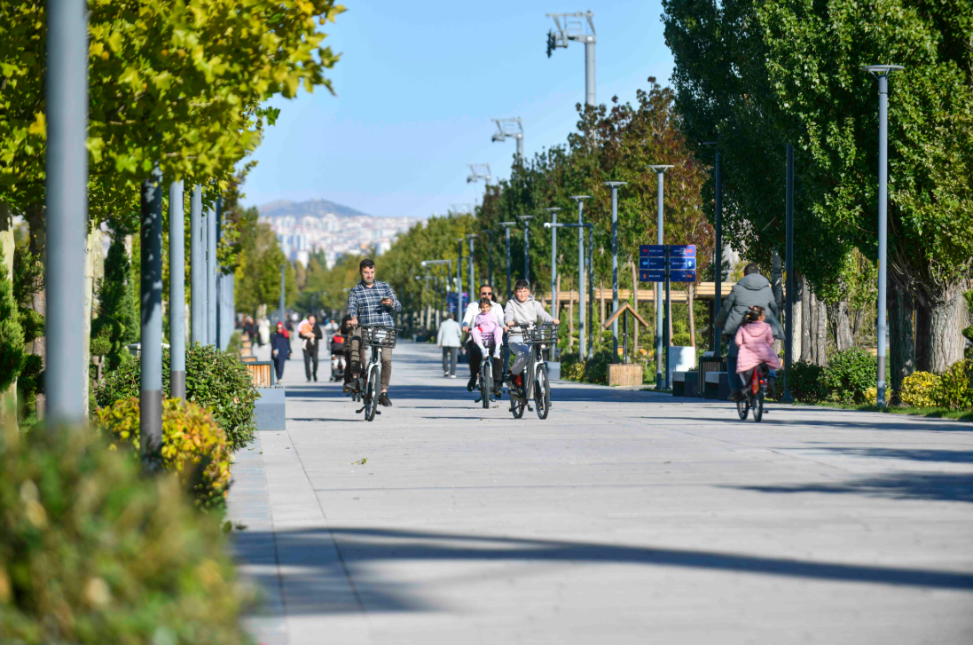 EGO e-bisikletler parklarda kullanıma sunuldu