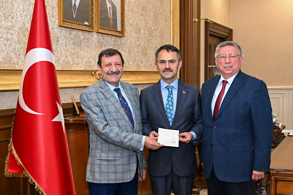 İDEBİR Başkanı Canşi ve emekli öğretim üyesi Şen’den Vali Aktaş’a ziyaret 