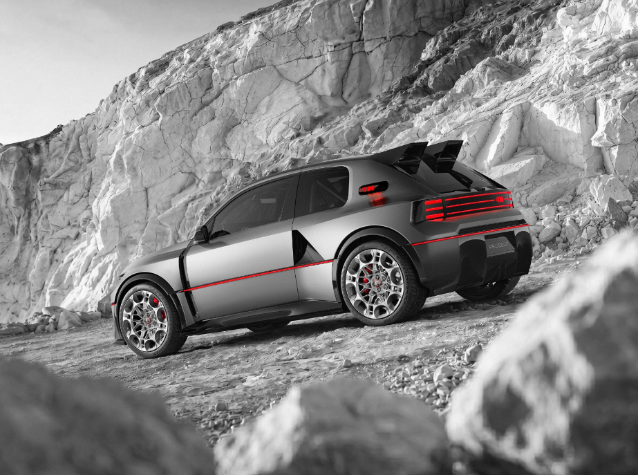 PEUGEOT E-T16 CONCEPT, geçmişin yarış ruhunu geleceğin teknolojileriyle buluşturuyor