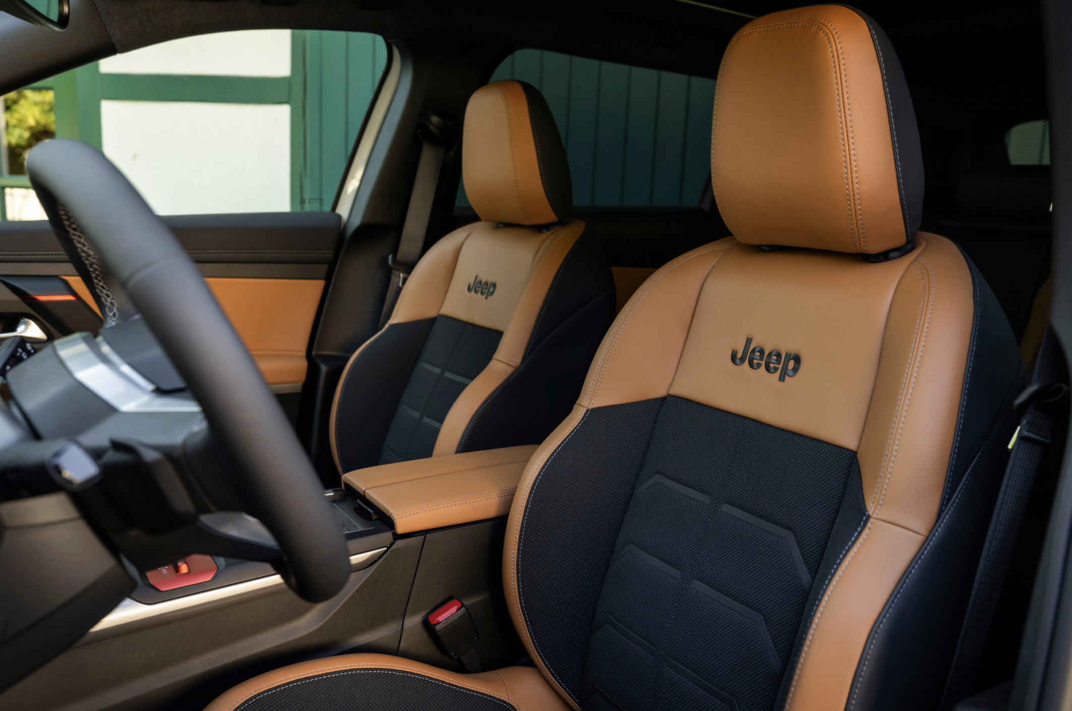 Jeep’ten Ekim ayında Avenger ve Compass modellerinde kampanyalı fiyatlar