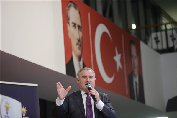 Bakan Bak, yurt hizmetleri değerlendirme toplantısına katıldı
