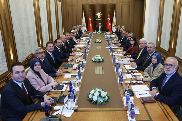 AK Parti MYK, Cumhurbaşkanı Erdoğan başkanlığında toplandı