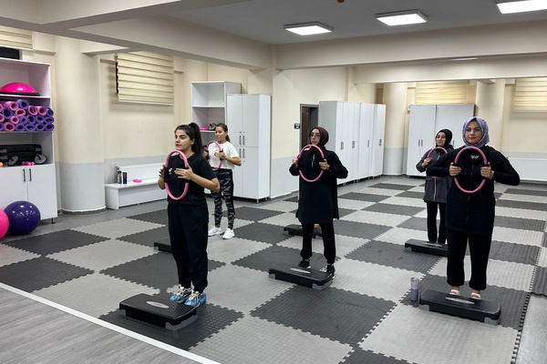 Çayırova’da kadınlara ücretsiz pilates ve kardiyo kursları