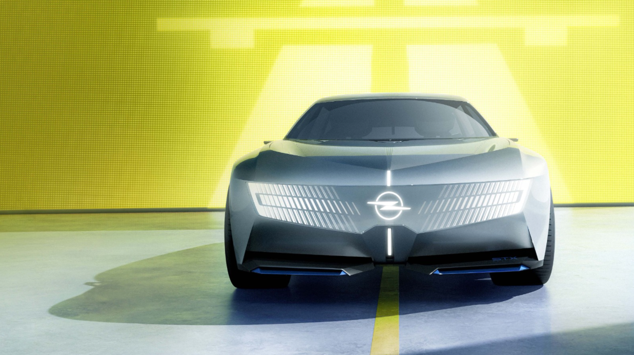 Opel, STX Concept ile Station Wagon dünyasında yeni dönemin kapılarını aralıyor