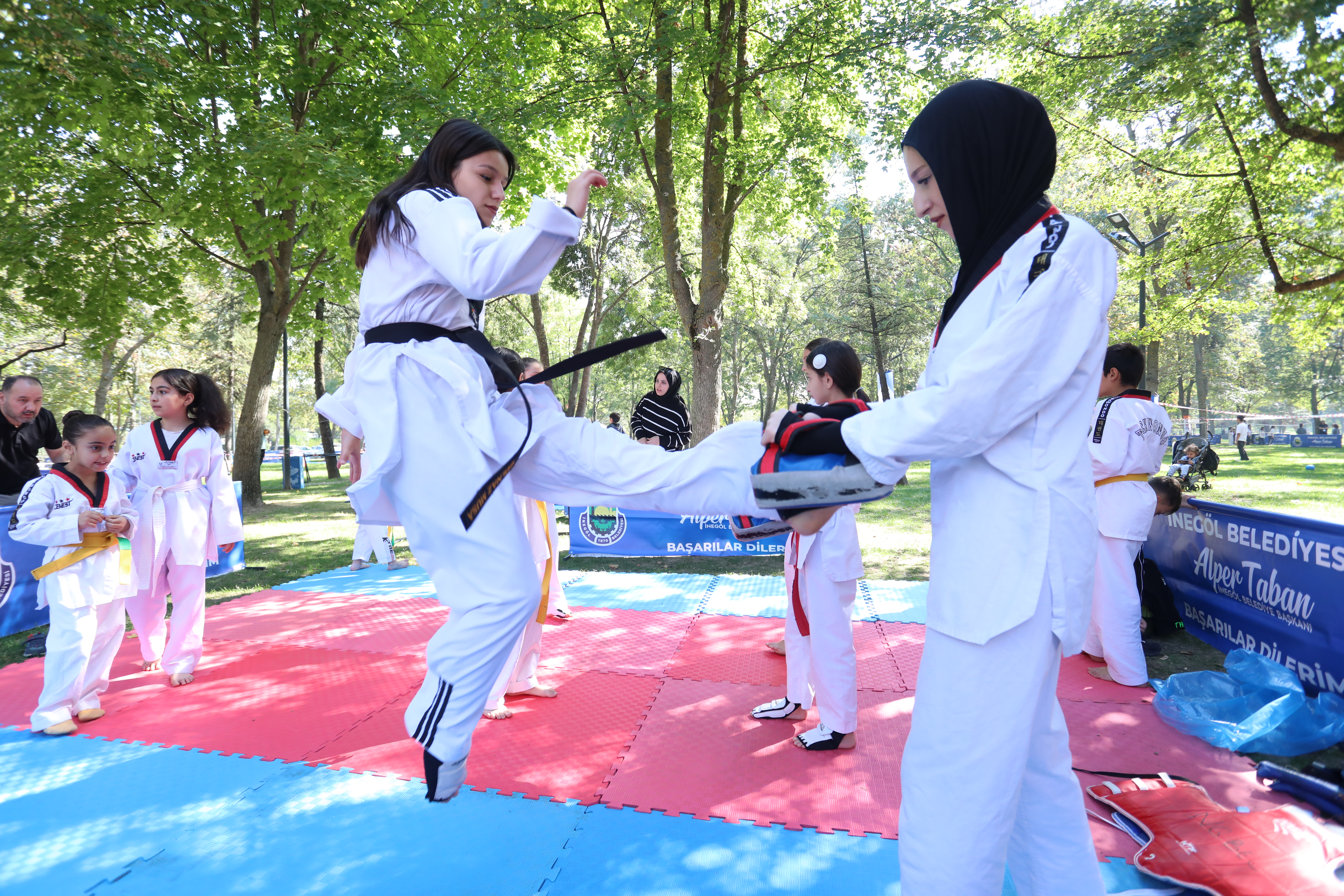 İnegöl’de 2. Spor Şenliği çocukları buluşturdu