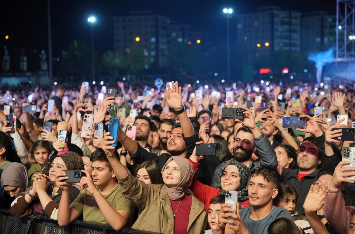 Diyarbakır Kültür Yolu Festivali Hakan Altun konseriyle başladı